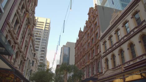 Hohe-Gebäude-Im-Einkaufszentrum-In-Sydney,-CBD