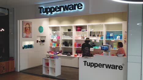 Tienda-De-Tupperware-Dentro-Del-Centro-Comercial---Sint-lambrechts-woluwe,-Bélgica