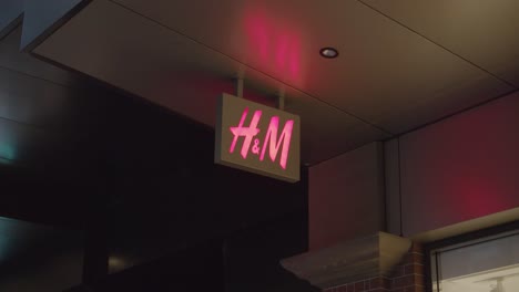 Cartel-De-Tienda-De-Neón-&#39;hm&#39;-En-Sydney-CBD