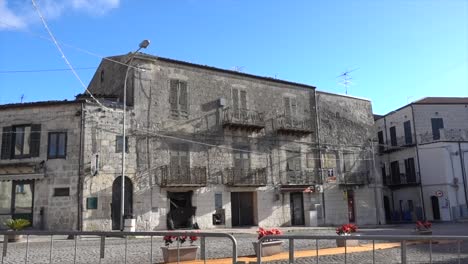 Central-square-in-Mussomeli,-the-town-in-Sicily-where-houses-are-sold-at-1-Euro