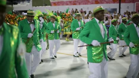 Pasión-Del-Desfile-De-Carnaval-En-Río-De-Janeiro,-Brasil.