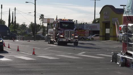 heavy-rescue-tow-truck-responding