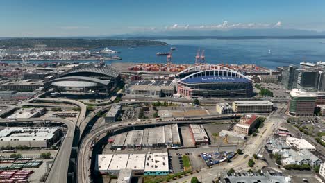 Vista-Aérea-De-Los-Estadios-Lumen-Y-T-mobile-En-Seattle,-Washington.