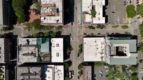 Vista-Aérea-De-Arriba-Hacia-Abajo-Del-Distrito-Internacional-De-Seattle