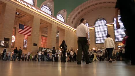 Hauptverkehrszeit-Im-Grand-Central-Terminal-Von-New-York-City