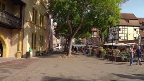 People-Walking-in-Vieille-ville-near-Plaza-de-la-Antigua-Aduana