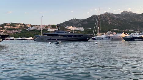 The-Yacht-Club-Harbor-in-Porto-Cervo-in-the-evening