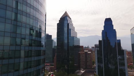 Vista-Aérea-De-Los-Rascacielos-De-Oficinas-En-Titanium-Park.