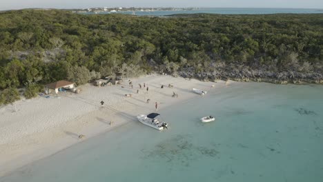 Pig-Island---Big-Major-Cay-Exotic-Travel-Destination-in-the-Bahamas,-Aerial