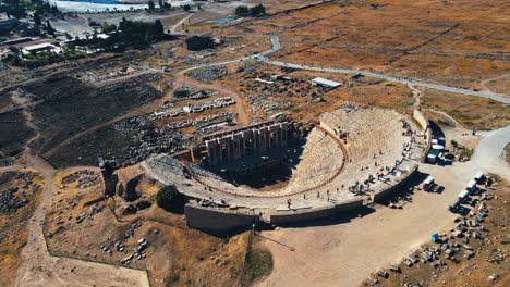 Aerial-4K-drone-video-of-the-Ancient-theater-of-the-Roman-city-of-Hierapolis-in-Pamukkale,-Turkey