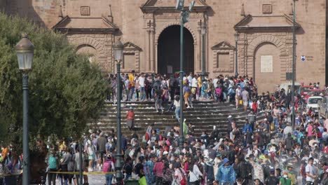 Primer-Plano-De-Carnavales-En-Cusco-Peru-2023---Timelaspe-4k-24fps