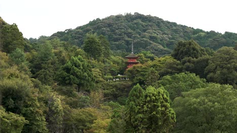 Blick-Auf-Historische-Pagoden-In-Kyoto,-Japan