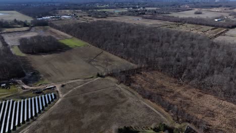 Una-Vista-Aérea-Del-Shri-Swaminarayan-Mandir-En-Robbinsville-Twp,-Nj-En-Un-Día-Soleado,-Que-Estuvo-Cerrado-Por-El-Día