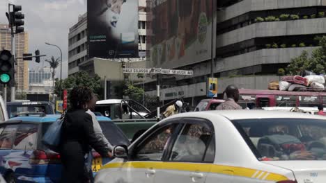 Coches-Detenidos-En-El-Tráfico-En-Nairobi.-Kenia