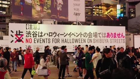 Cancelación-De-Halloween-En-Shibuya,-Tokio-Por-El-Alcalde-Ken-Hasebe-Debido-Al-Hacinamiento