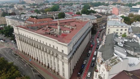 Arquitectura-Histórica-De-Cracovia,-Centro-De-La-Ciudad-Y-Vista-Aérea-Del-Monumental-Castillo-De-Wawel.