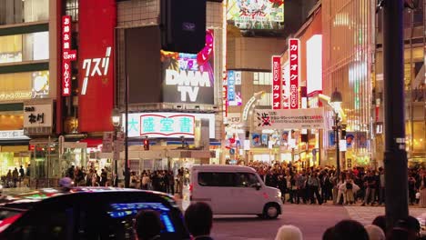 Zeitlupenansicht-Der-Straßen-Von-Shibuya-Während-Halloween