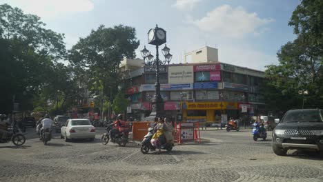 Vista-Panorámica-De-La-Torre-Del-Reloj-Db-Road-Street-View-Y-Tráfico-Rk-Puram