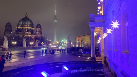 Temporada-Navideña-De-Berlín-Con-Calles-Decoradas-Y-Vistas-A-La-Torre-De-Televisión-En-Invierno