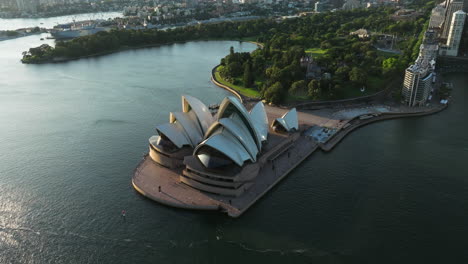 Vista-Aérea-De-La-Famosa-ópera-De-Sydney-Temprano-En-La-Mañana