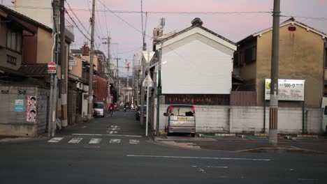 Schöne-Japanische-Straße-In-Oska-Am-Abend