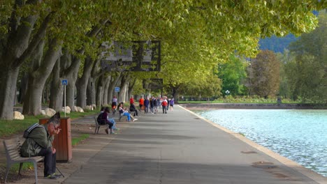 Promenade-Jacquet-in-Annecy-is-always-filled-with-people