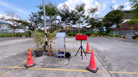 Equipos-Instalados-En-áreas-Abiertas-Para-Comprobar-La-Limpieza-De-La-Calidad-Del-Aire.