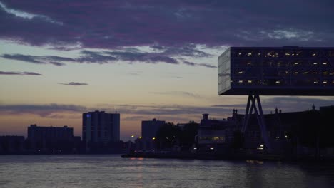 Skyline-Koningshaven,-Rotterdam-early-in-the-morning