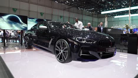 Genf,-Schweiz-–-12.-März-2019:-Weitwinkelaufnahme-Des-BMW-Standes-Auf-Dem-Genfer-Autosalon-2019,-Schweiz