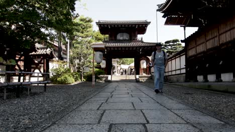 Otany-Hommyo-Puerta-De-Madera-Japonesa