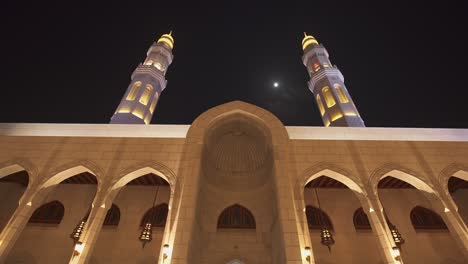 Sultan-Qaboos-Grand-Mosque