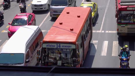 Bangkoker-Stadtverkehr-Während-Der-Hauptverkehrszeit