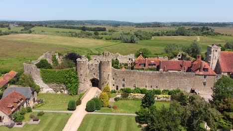 órbita-Aérea-Del-Castillo-De-Amberley-En-La-Campiña-Inglesa