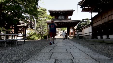 Mausoleo-Shinran-Shonin-Kyoto:-Increíble-Arquitectura-Del-Templo-Budista-Japonés