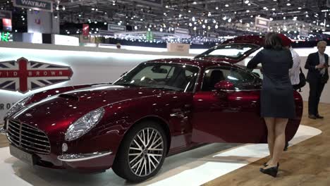 Genf,-Schweiz-Schwenk,-David-Brown-Speedback-GT,-Autosalon-Genfer-Autosalon-Schweiz