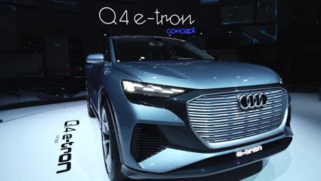 Ginebra,-Suiza---12-De-Marzo-De-2019:-Plano-Medio-De-Un-Concepto-Audi-Q4-E-tron,-Autosalon-Salón-Del-Automóvil-De-Ginebra-2019,-Suiza