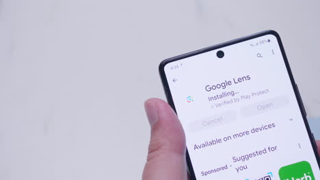 Símbolo-De-Instalación-De-La-Aplicación-Google-Lens-En-La-Pantalla-Digital