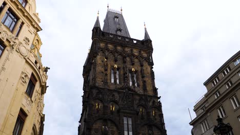 Der-Pulverturm-Prag-Oder-Pulvertor,-Tschechische-Republik