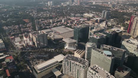 Flying-high-over-the-Polanco-commercial-district-in-Mexico-City