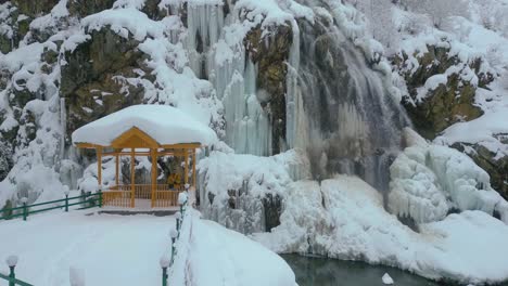 Starker-Schneefall,-Luftaufnahme-Des-Kaschmir-Tals-In-Der-Wintersaison