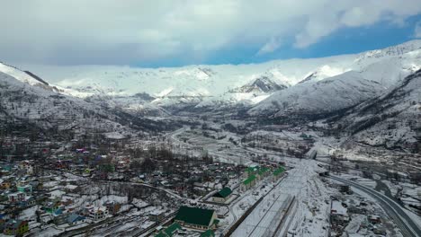 Starker-Schneefall,-Luftaufnahme-Des-Kaschmir-Tals-In-Der-Wintersaison