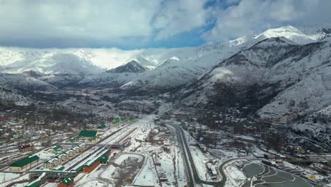 Starker-Schneefall,-Luftaufnahme-Des-Kaschmir-Tals-In-Der-Wintersaison