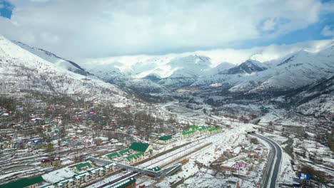 Starker-Schneefall,-Luftaufnahme-Des-Kaschmir-Tals-In-Der-Wintersaison