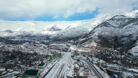 Starker-Schneefall,-Luftaufnahme-Des-Kaschmir-Tals-In-Der-Wintersaison