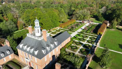 Palacio-Del-Gobernador-En-Williamsburg-Colonial