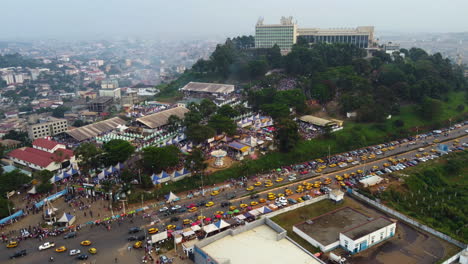 Festival-De-Yafe-Yaundé-En-El-Centro-De-Conferencias-De-Camerún:-Disparo-Estático-De-Un-Dron