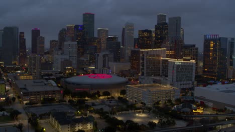 Establecimiento-De-Una-Vista-Aérea-Del-Centro-De-Houston,-Texas,-Por-La-Noche