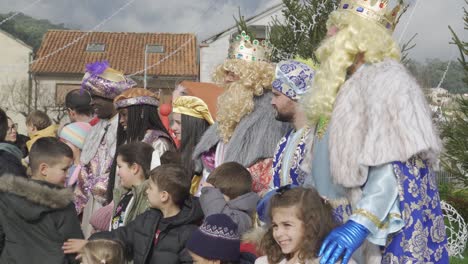 Three-Kings-taking-photos-with-children-on-the-eve-of-the-traditional-Three-Kings'-Eve-in-Spain