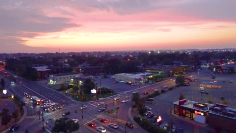 Cross-road-with-redlights,-dusk-with-setting-sun