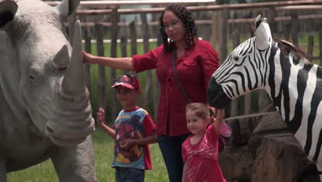 happy-children-playing-in-bioparque